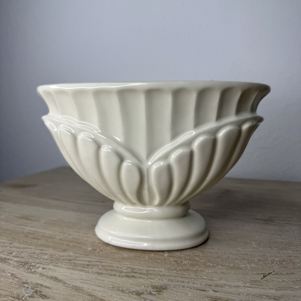 Haeger Cream Oval Footed Ceramic Petal‎ Planter Art Nouveau Creamware Vintage